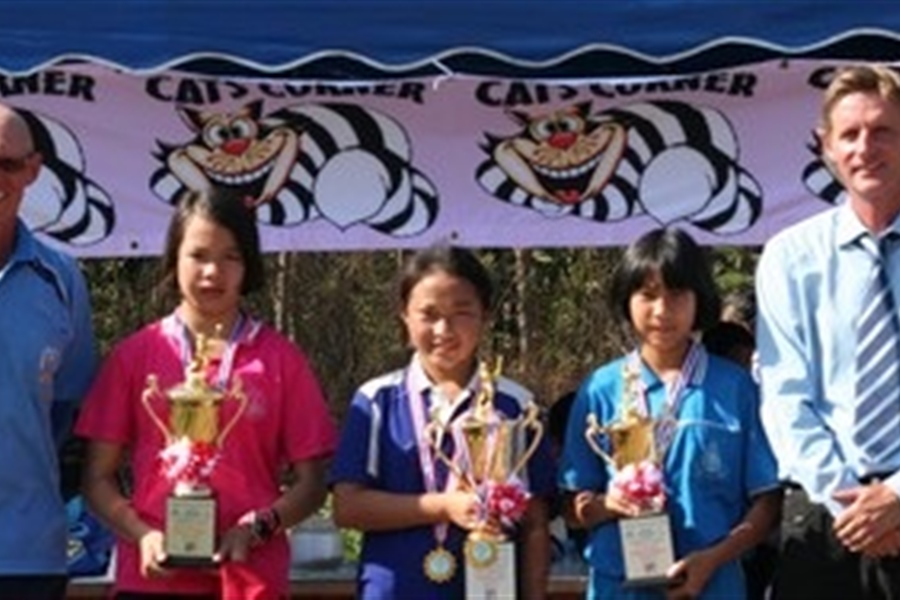 Muangwak win girls only Sawasdee competition in Mae On